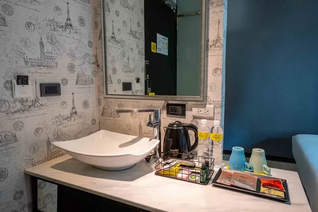 CHECK inn Taichung Ziyou-Standard Double Room-10
