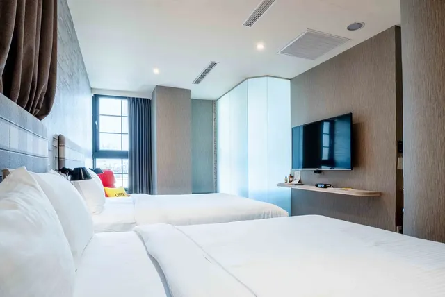 CHECK inn Taichung Ziyou-Deluxe Quadruple Room-2