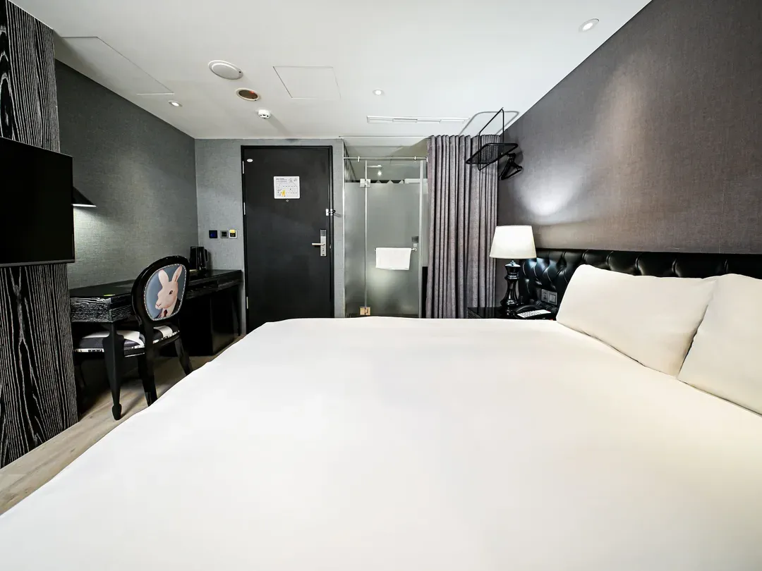 CHECK inn Taipei Main Station