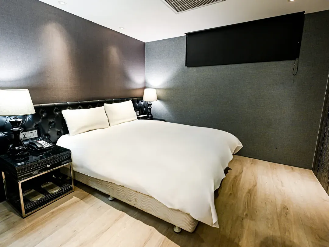 CHECK inn Taipei Main Station