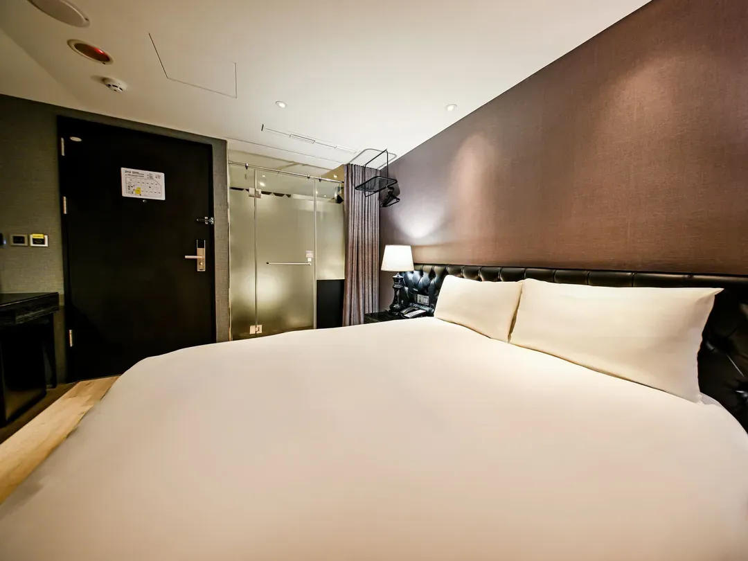 CHECK inn Taipei Main Station