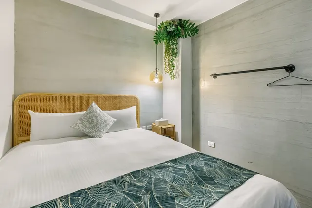 Nan Nan-Two-Bedroom Suite with Bathtub-301-1