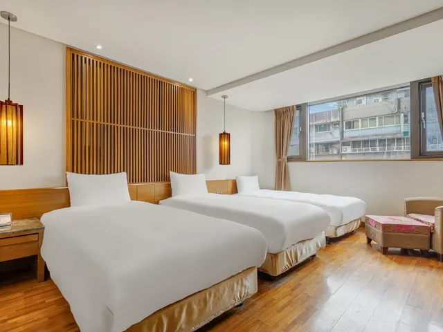 承攜行旅台北八德｜鄰近饒河夜市-承攜三人客房-1
