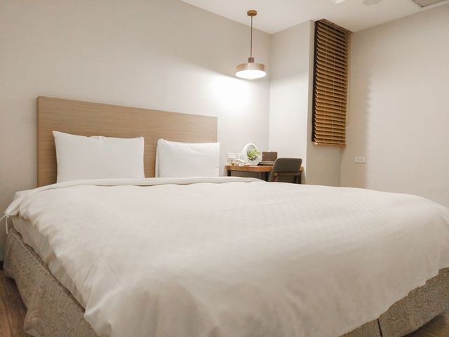 CHECK inn Express Taipei Station-Standard Double Room without Window-1