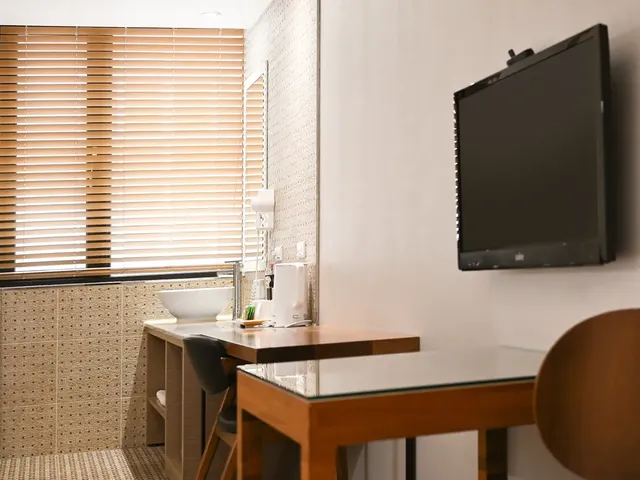 CHECK inn Express Taipei Station-Deluxe Quadruple Room-4