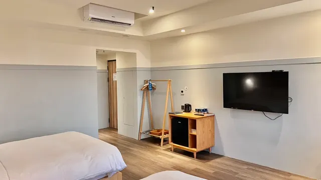 Green Hotel - Midori-Economy Quadruple Room (Noise Tolerance Required)-5