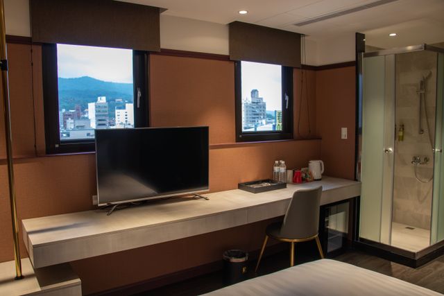 Q21 Hotel ｜帝后大飯店｜高雄音樂中心-標準三人房-6