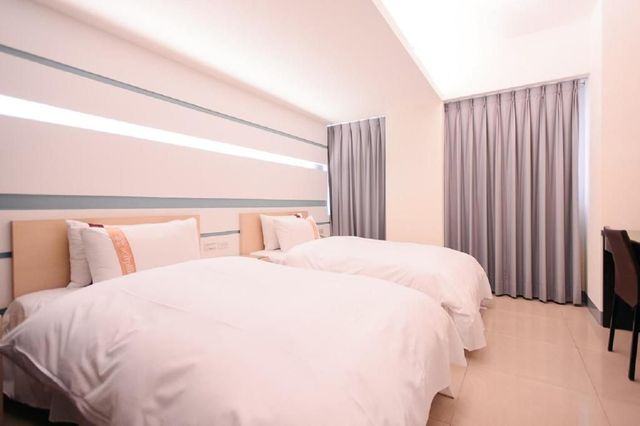 Kiwi Express Hotel - Kaohsiung Station-Standard Twin Room-1