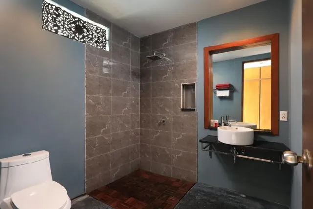 Tea Tree Boutique Resort-Deluxe Pool View King Sized Bed with Balcony-5