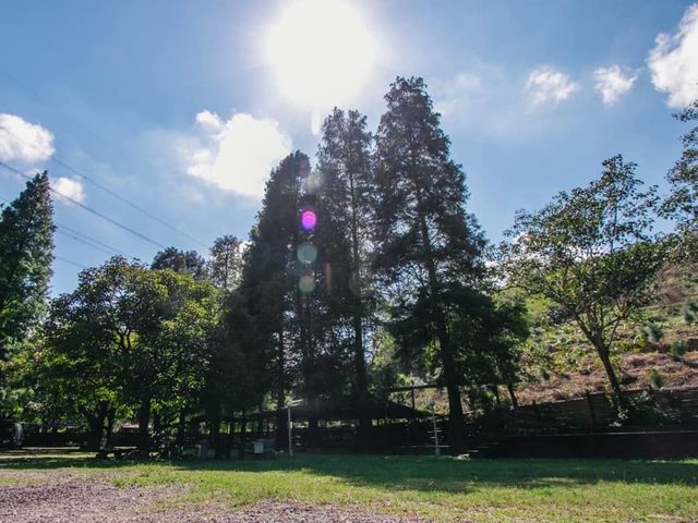 高台區-兩帳包區(旁有空心磚及柱子可以固定營繩)
