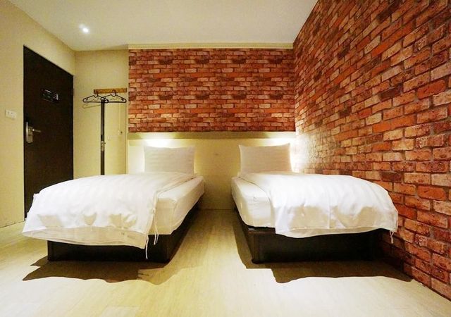Win Inn Kaohsiung Hotel-Small Twin Room-1