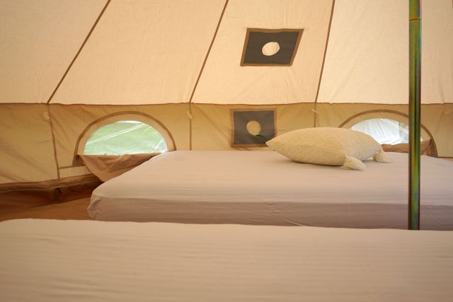 斷橋部落 • 輕奢露營｜獨家5折起！交通便利、贈豪華烤肉晚餐-【懶人露營】清新鐘型帳-4