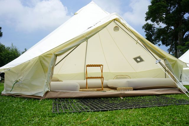 斷橋部落 • 輕奢露營｜獨家5折起！交通便利、贈豪華烤肉晚餐-【懶人露營】華麗鐘型帳-6