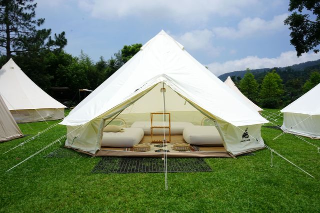 斷橋部落 • 輕奢露營｜獨家5折起！交通便利、贈豪華烤肉晚餐-【懶人露營】華麗鐘型帳-1