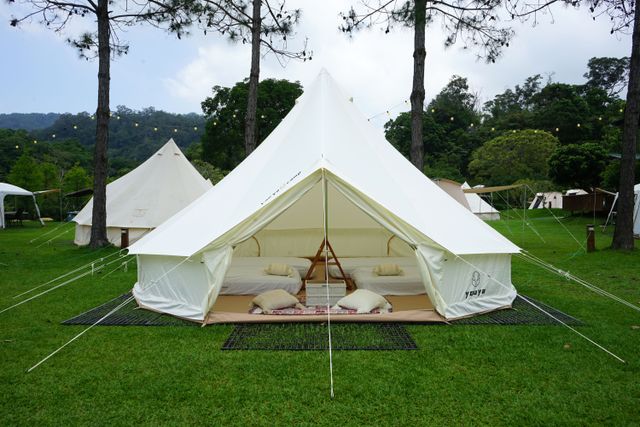 斷橋部落 • 輕奢露營｜獨家5折起！交通便利、贈豪華烤肉晚餐-【懶人露營】派對鐘型帳-1