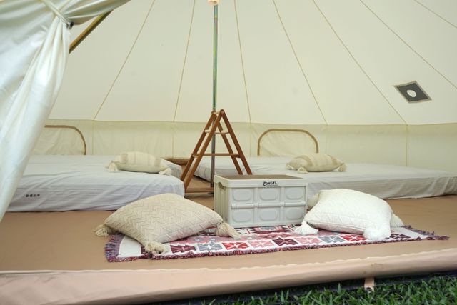 斷橋部落 • 輕奢露營｜獨家5折起！交通便利、贈豪華烤肉晚餐-【懶人露營】派對鐘型帳-3