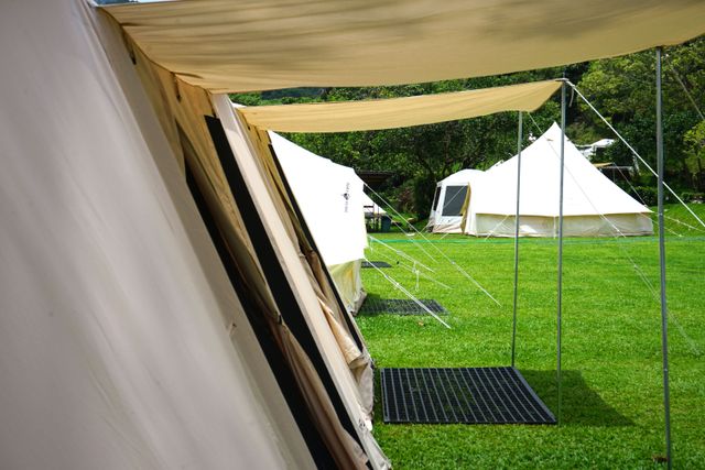 斷橋部落 • 輕奢露營｜獨家5折起！交通便利、贈豪華烤肉晚餐-【懶人露營】毛小孩春日帳 ll 可攜一狗-5