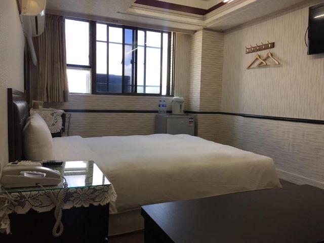 King Lo Tung Hotel-Standard Double Room-2