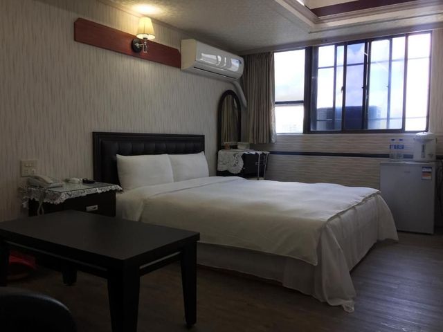King Lo Tung Hotel-Standard Double Room-4