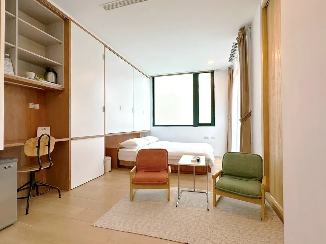 June June House｜Tainan Private Guesthouse with Elevator｜2–14 Guests Whole House or Room Rental