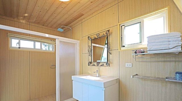 深山林內生態農場｜全新太空艙、狩獵帳、星空玻璃屋-【懶人露營】星空玻璃屋四人房-5