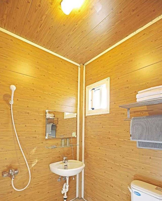 深山林內生態農場｜全新太空艙、狩獵帳、星空玻璃屋-景觀木屋雙人房 (青松、自在、自遊)-6