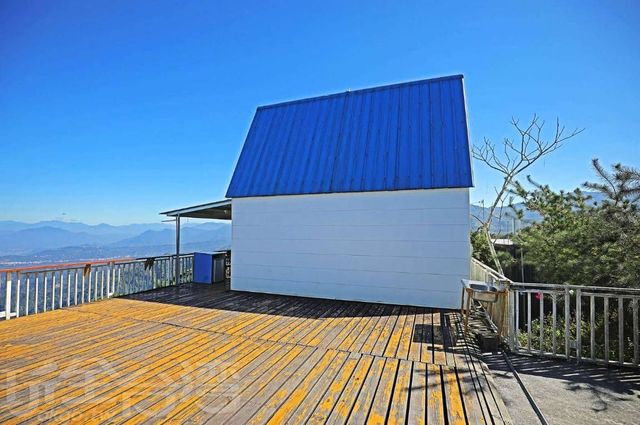 深山林內生態農場｜全新太空艙、狩獵帳、星空玻璃屋-景觀木屋雙人房 (青松、自在、自遊)-4