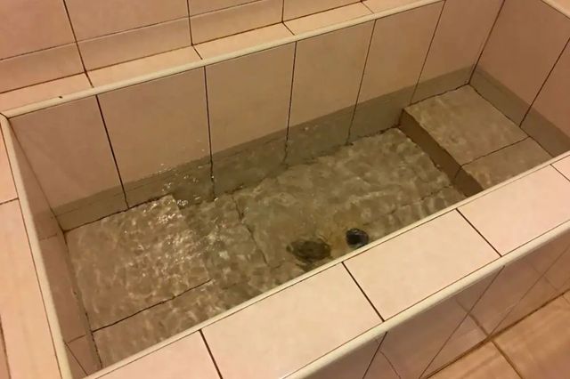 Jin Hua Cold Spring Hotel-Room for six people (Free Bubble Cold/Hot Spring in Room)-6