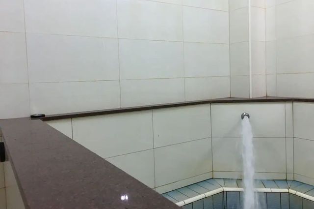 Jin Hua Cold Spring Hotel-Room for six people (Free Bubble Cold/Hot Spring in Room)-7