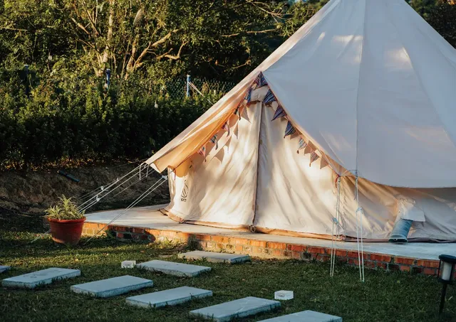 荒野半島｜獨家7折起！無敵湖景豪華露營、一泊二食贈體驗、附冷氣-【豪華露營】神殿帳4M-2