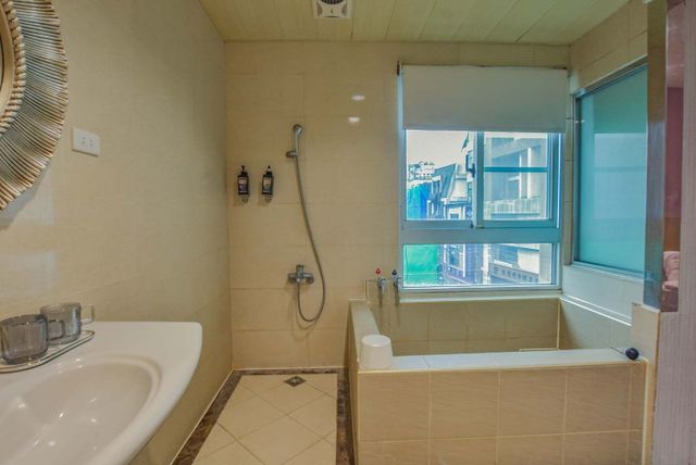 Ashare Hotel-Luxury Double Room(no pick up room)-2