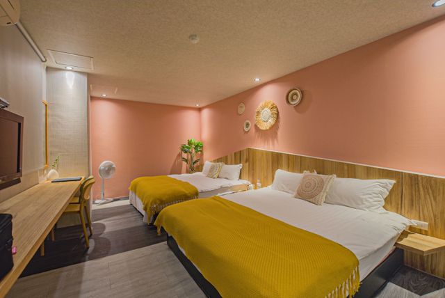 Ashare Hotel-Comfort Quadruple Room-1
