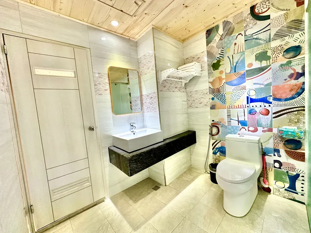 Little Ryukyu Boath House B & B