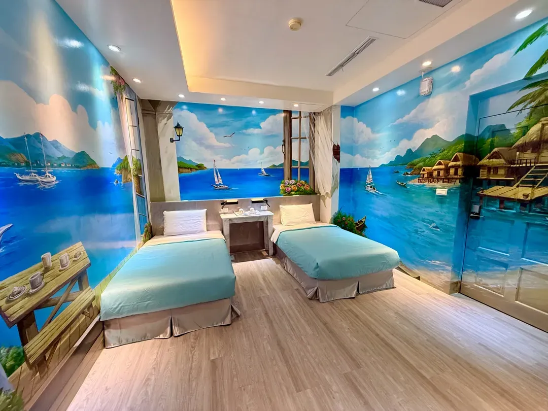 Little Ryukyu Boath House B & B