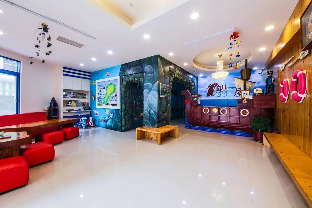 Little Ryukyu Boath House B & B