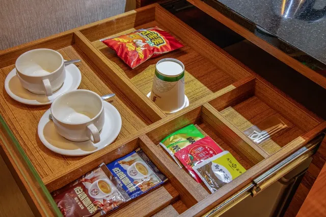 MINIBAR