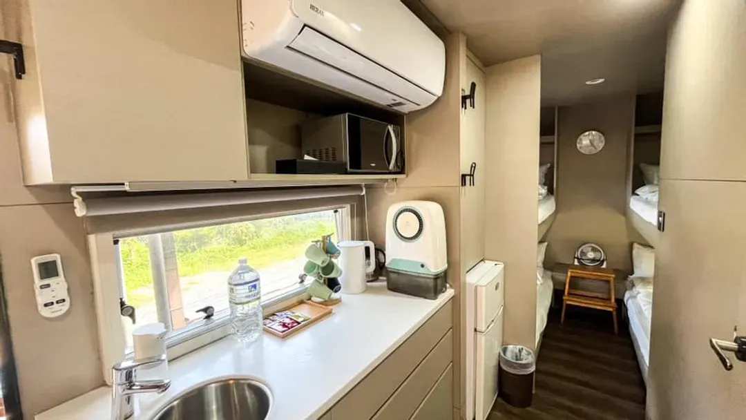 拾階莊園｜豪華露營車、小木屋、近內灣老街