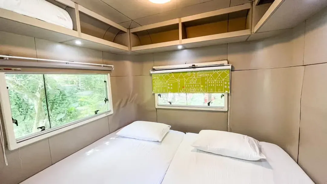 拾階莊園｜豪華露營車、小木屋、近內灣老街