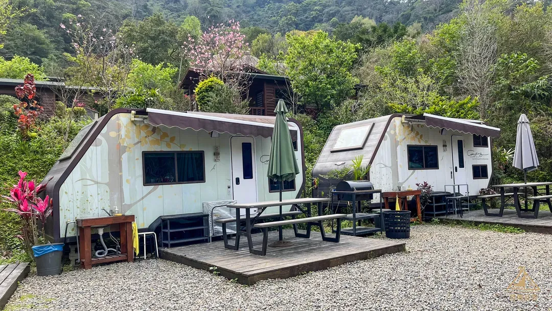 拾階莊園｜豪華露營車、小木屋、近內灣老街