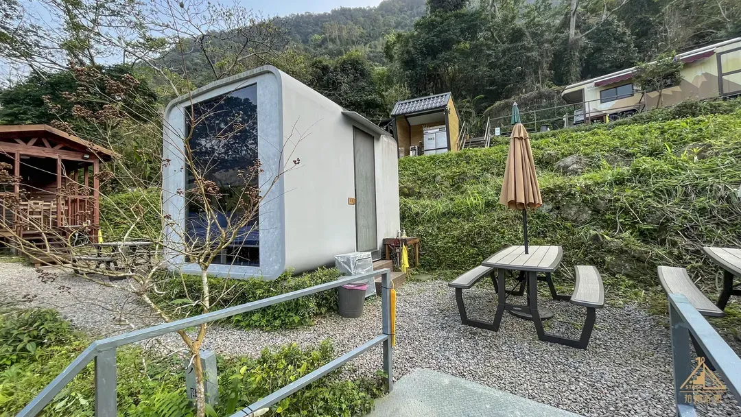 拾階莊園｜豪華露營車、小木屋、近內灣老街