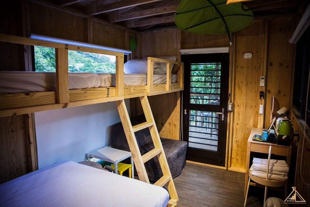拾階莊園｜豪華露營車、小木屋、近內灣老街