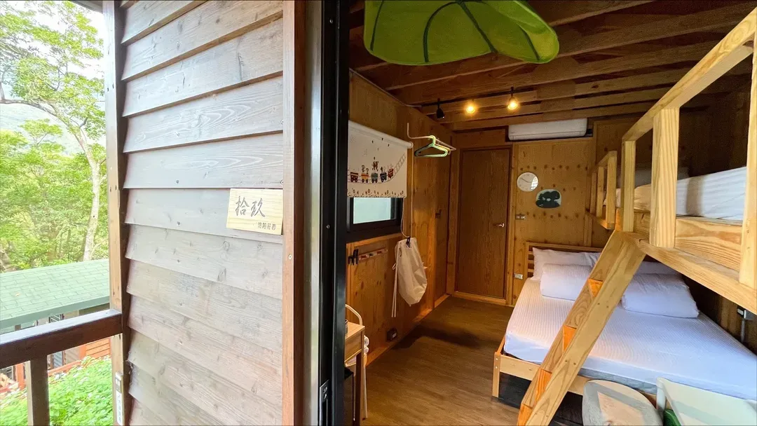 拾階莊園｜豪華露營車、小木屋、近內灣老街