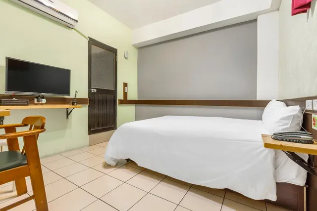 Forever Happiness Hostel-Economy Double Room-5