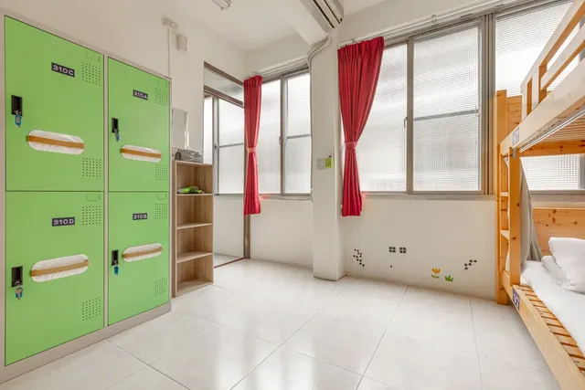 Forever Happiness Hostel-Bed in 4-Bed Female Dormitory Room-7
