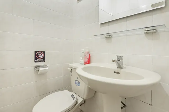 Forever Happiness Hostel-Bed in 4-Bed Female Dormitory Room-9