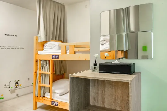 Forever Happiness Hostel-Bed in 4-Bed Male Dormitory Room-7