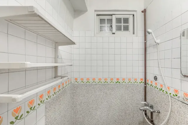 Forever Happiness Hostel-Bed in 4-Bed Male Dormitory Room-10