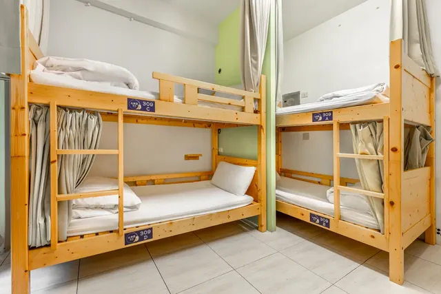 Forever Happiness Hostel-Bed in 4-Bed Male Dormitory Room-2