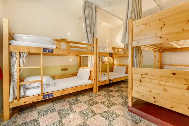 Forever Happiness Hostel-Bed in 6-Bed Dormitory Room-1