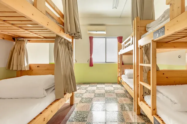 Forever Happiness Hostel-Bed in 6-Bed Dormitory Room-4